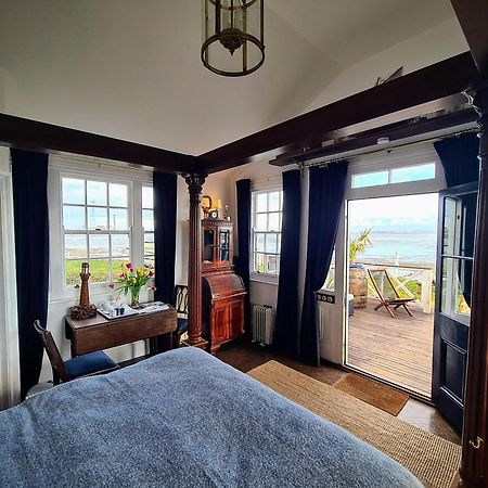 The West Usk Lighthouse Lightkeepers Lodge Нюпорт Екстериор снимка